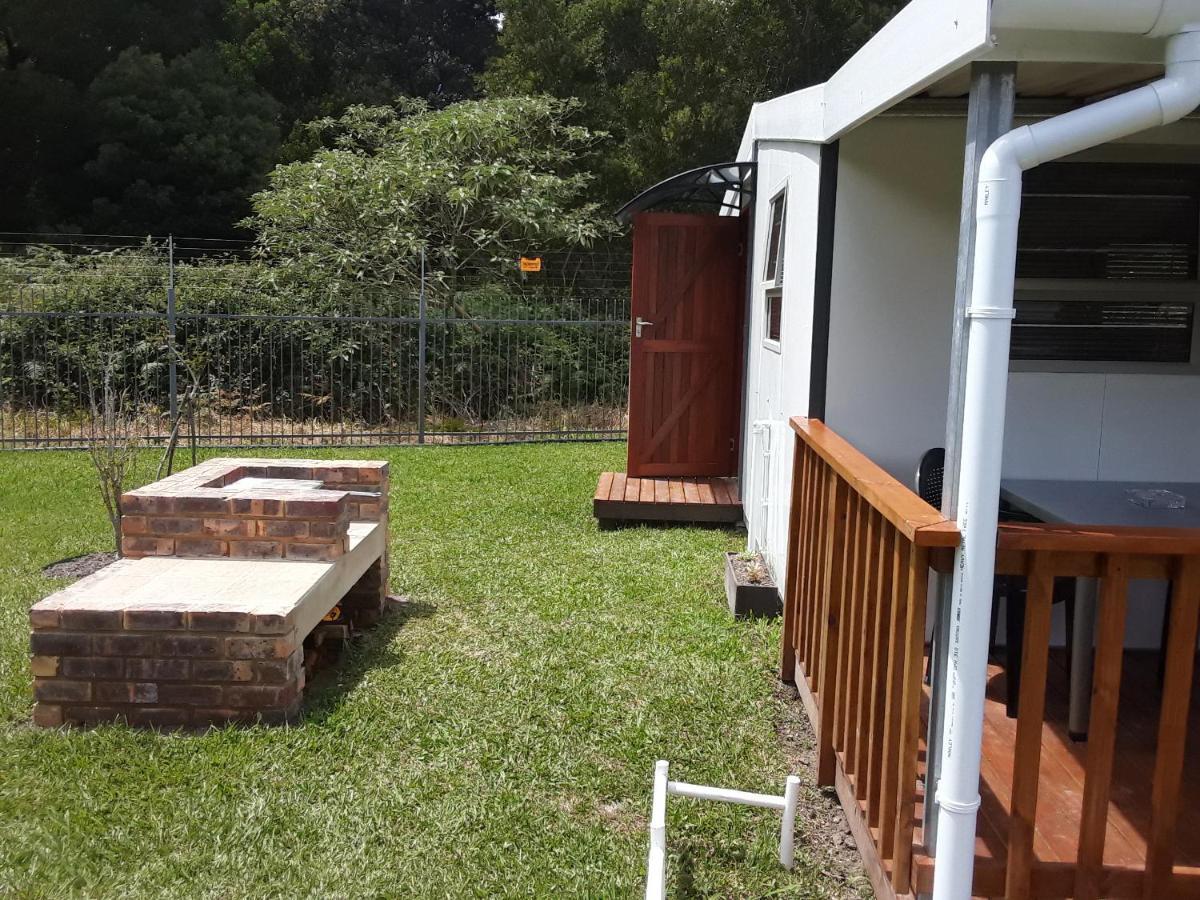 Nadine'S Self - Catering Accommodation Stormsrivier Exterior photo